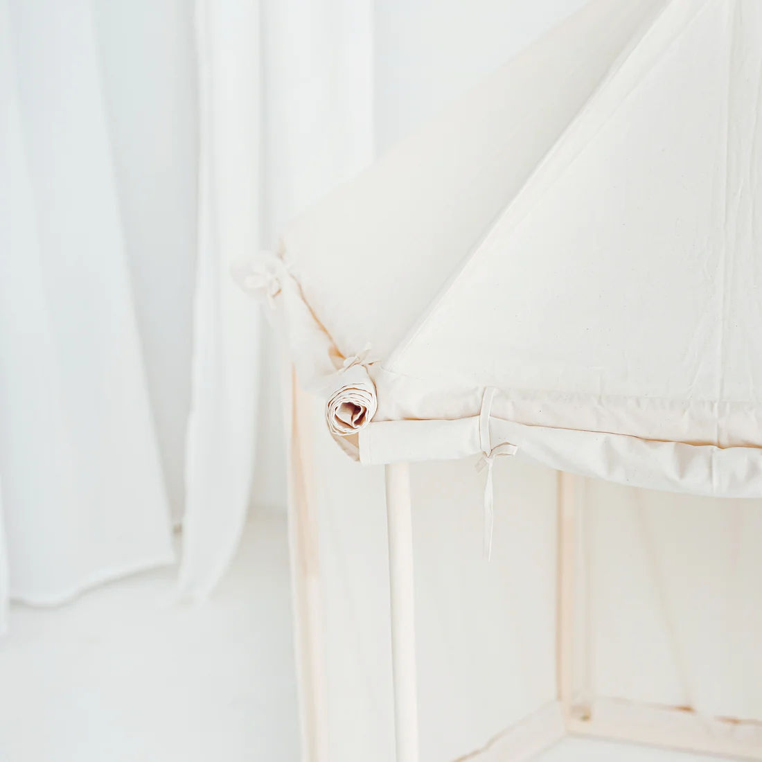 Tente d'intérieur Canvas en forme de pavillon