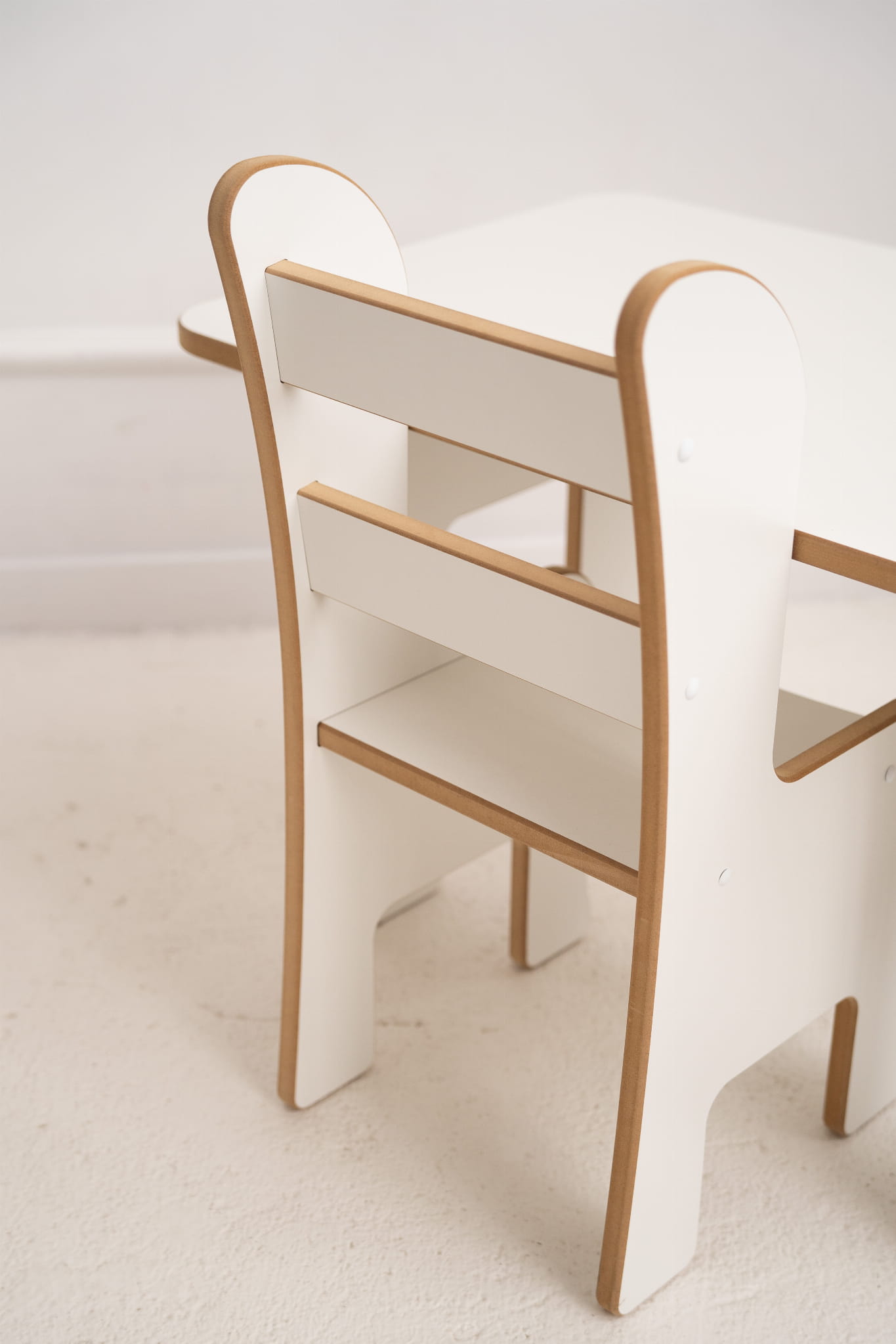 Table et chaise pour enfant