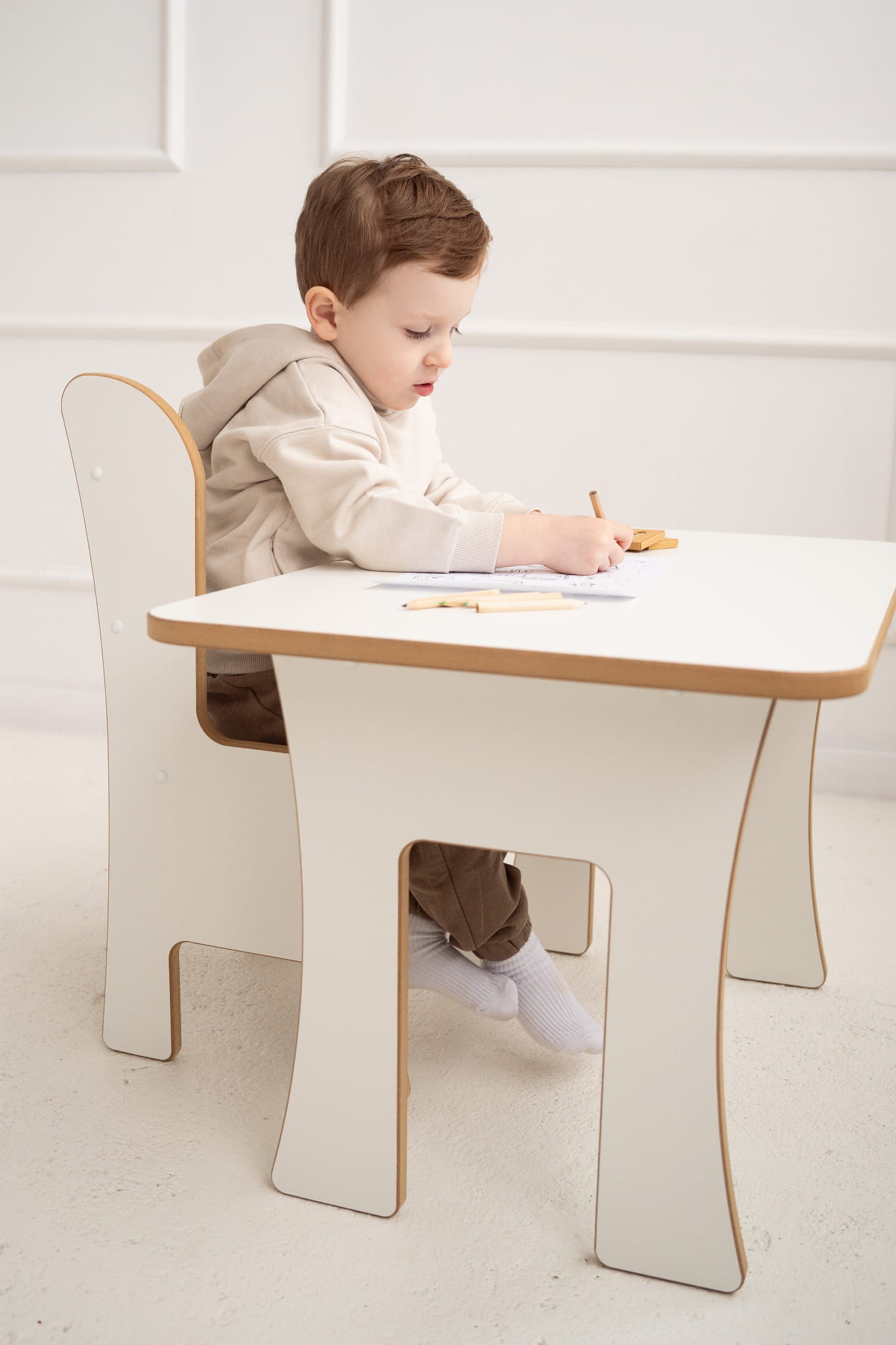 Table et chaise pour enfant