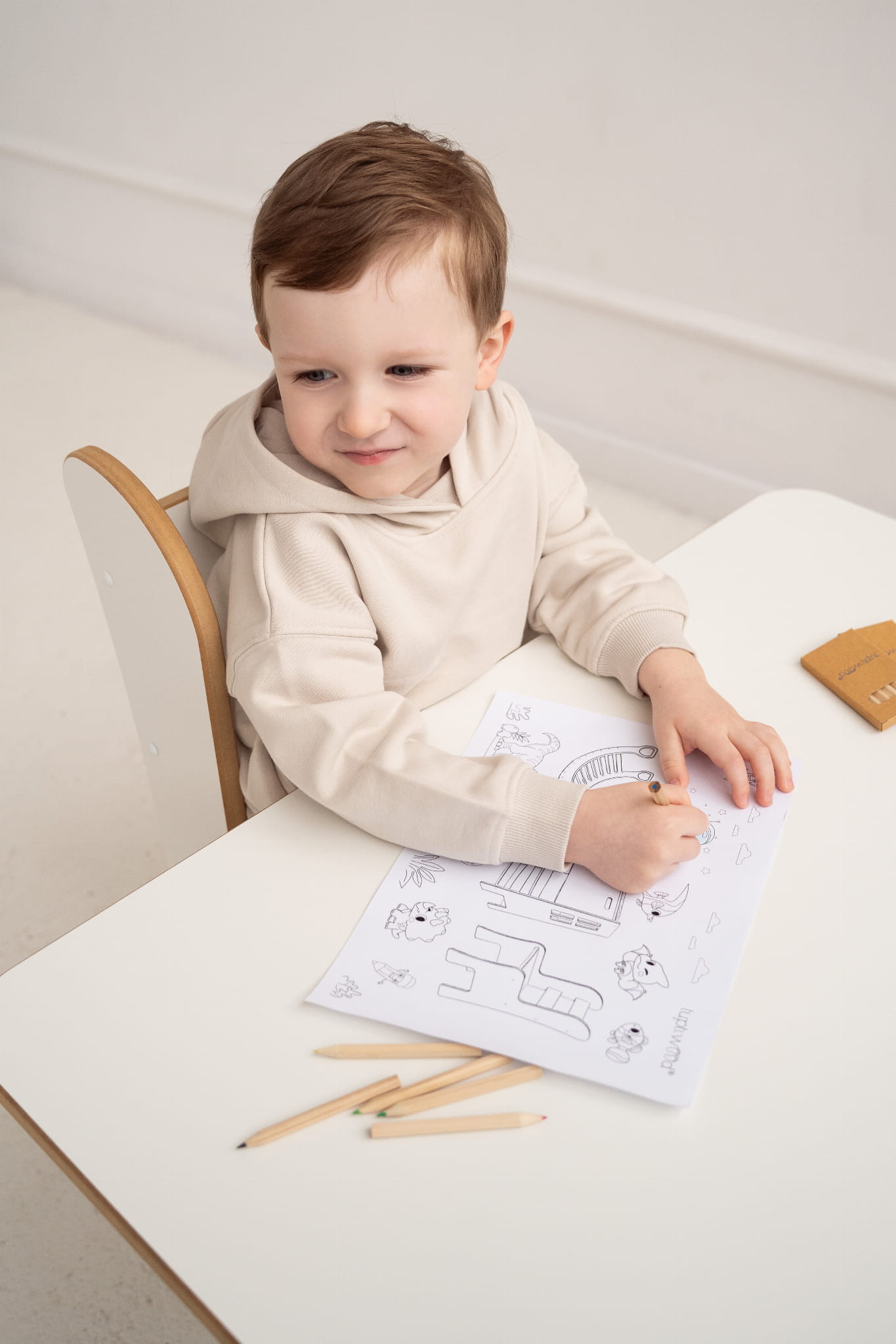 Table et chaise pour enfant