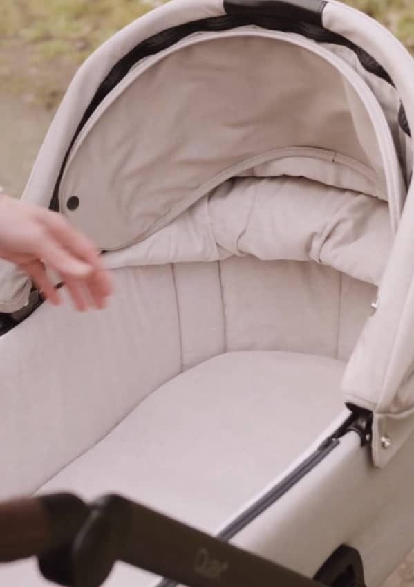 Quel budget prévoir pour la poussette bébé ? Babykare vous aide