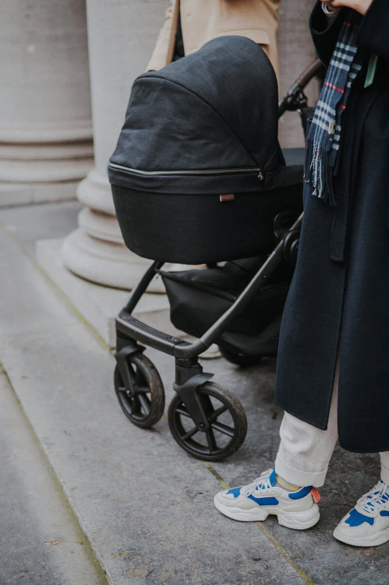 Quand mettre bebe dans une poussette