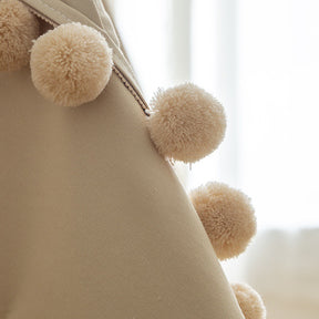 Tipi gros pompons avec tapis