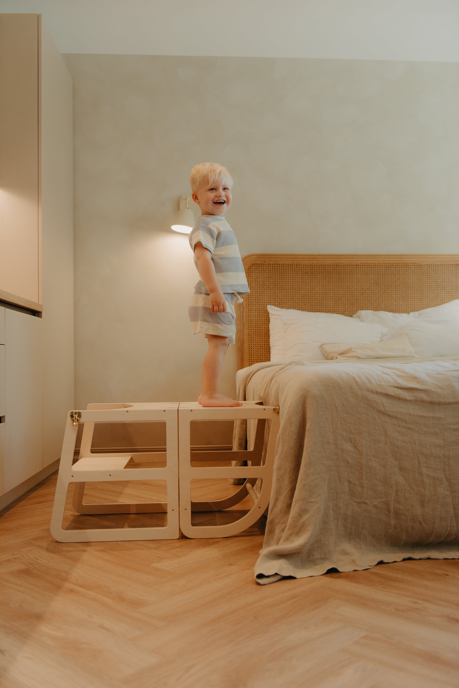 Tour d'observation Montessori 2-en-1