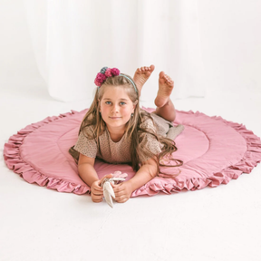 Tapis de jeu avec bordure à volants