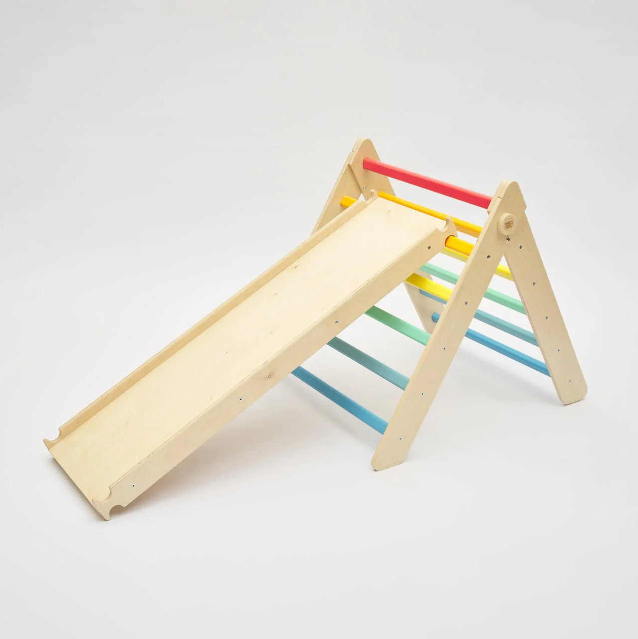 Triangle Pikler + Planche à double face BusyKids - Activity Toys par BusyKids